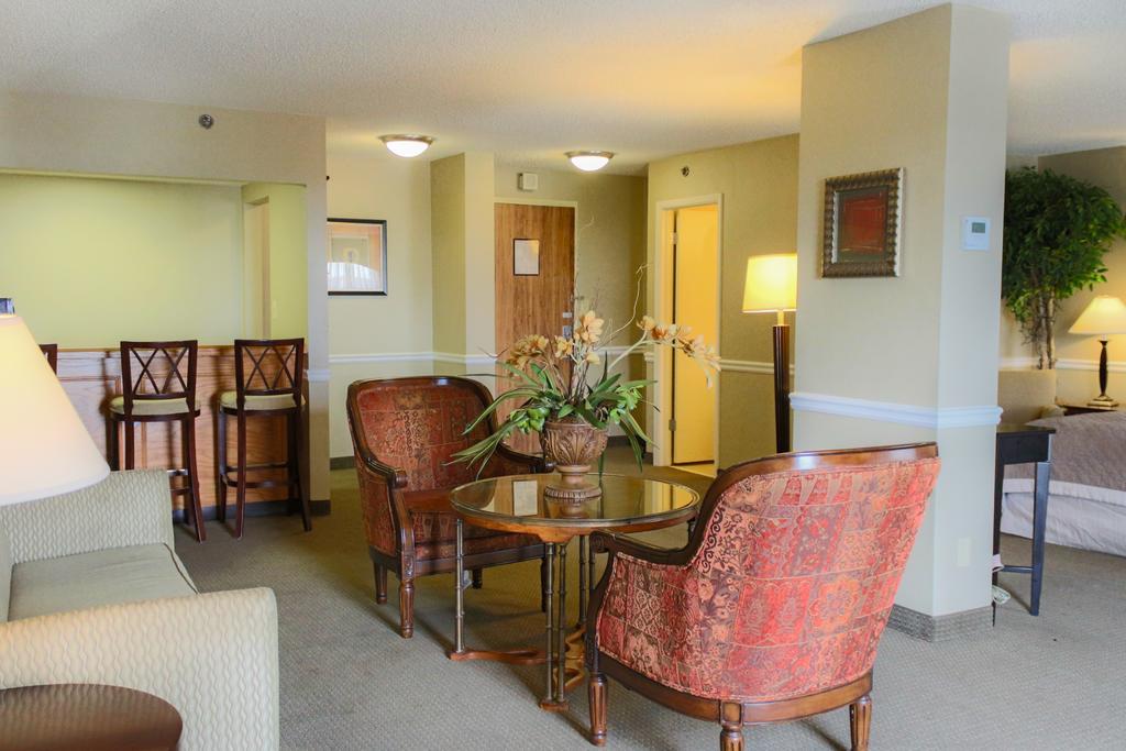 Ramada Plaza By Wyndham Atlanta Airport Hotell College Park Eksteriør bilde
