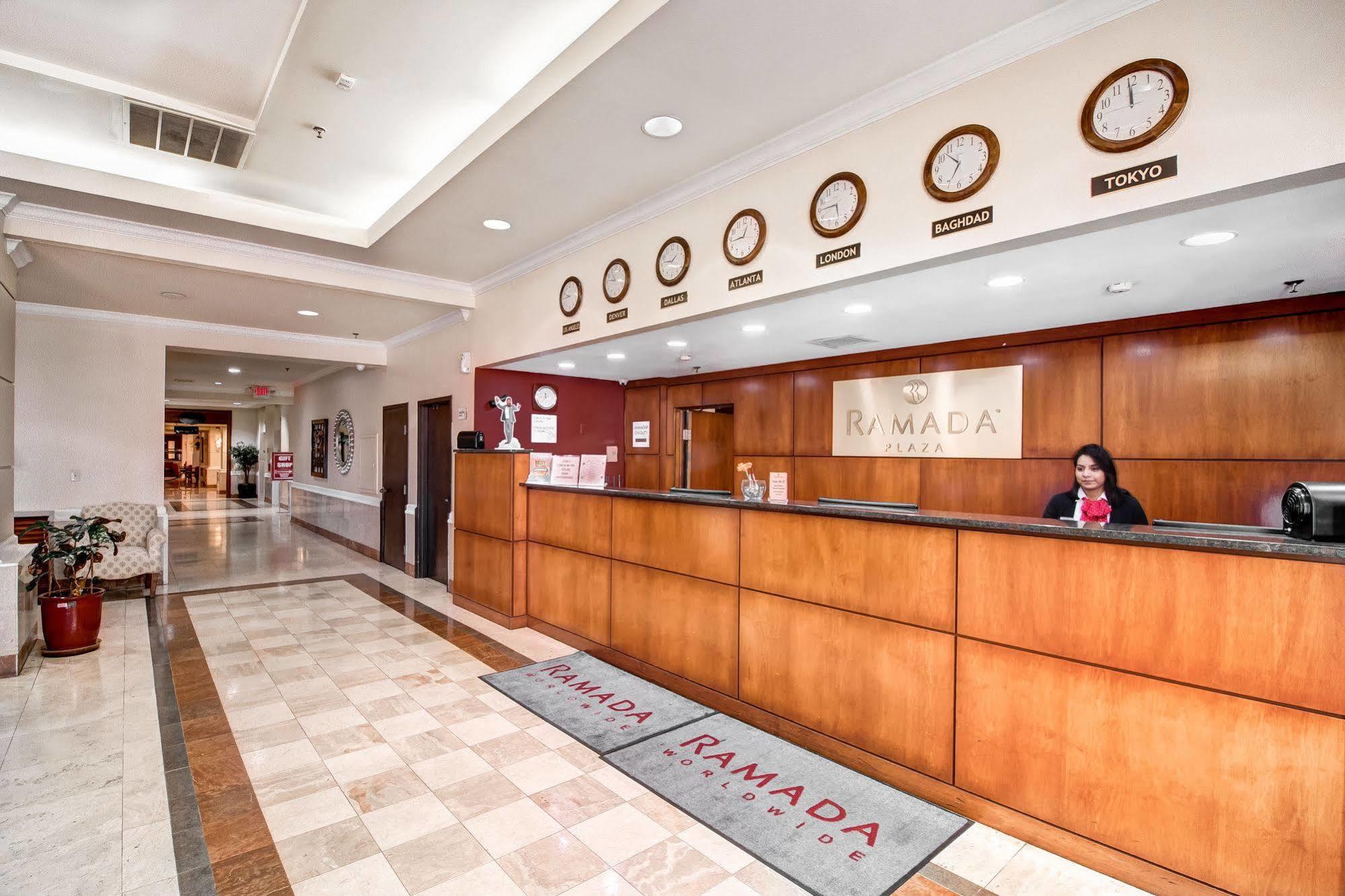 Ramada Plaza By Wyndham Atlanta Airport Hotell College Park Eksteriør bilde