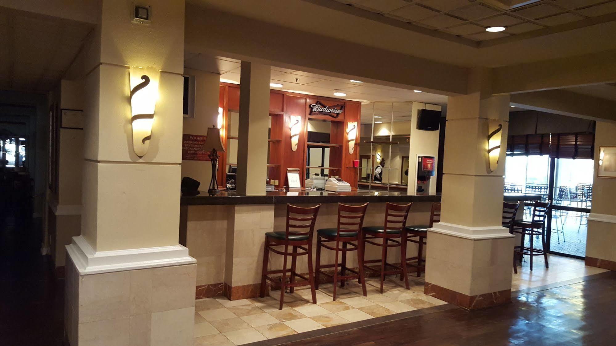 Ramada Plaza By Wyndham Atlanta Airport Hotell College Park Eksteriør bilde